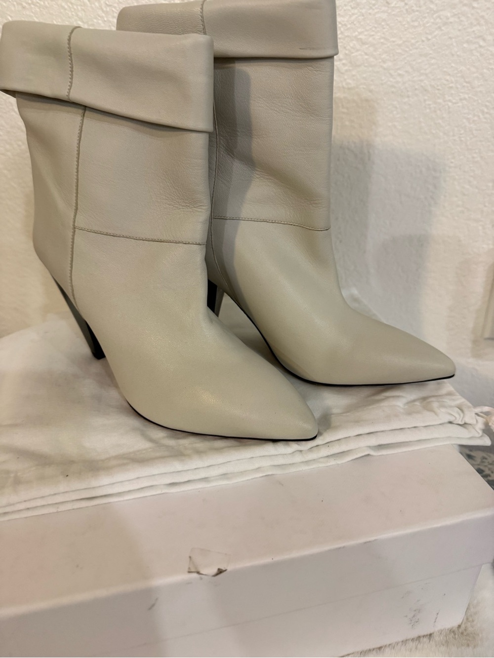 Isabel Marant Fold-Top Pointed-Toe Ankle Boots in Light Gray